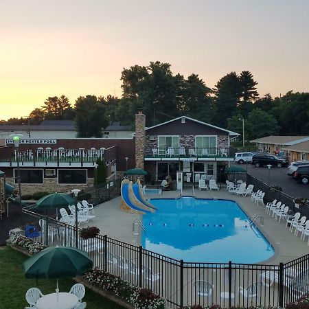 Black Hawk Motel & Suites Вісконсин Деллс Екстер'єр фото